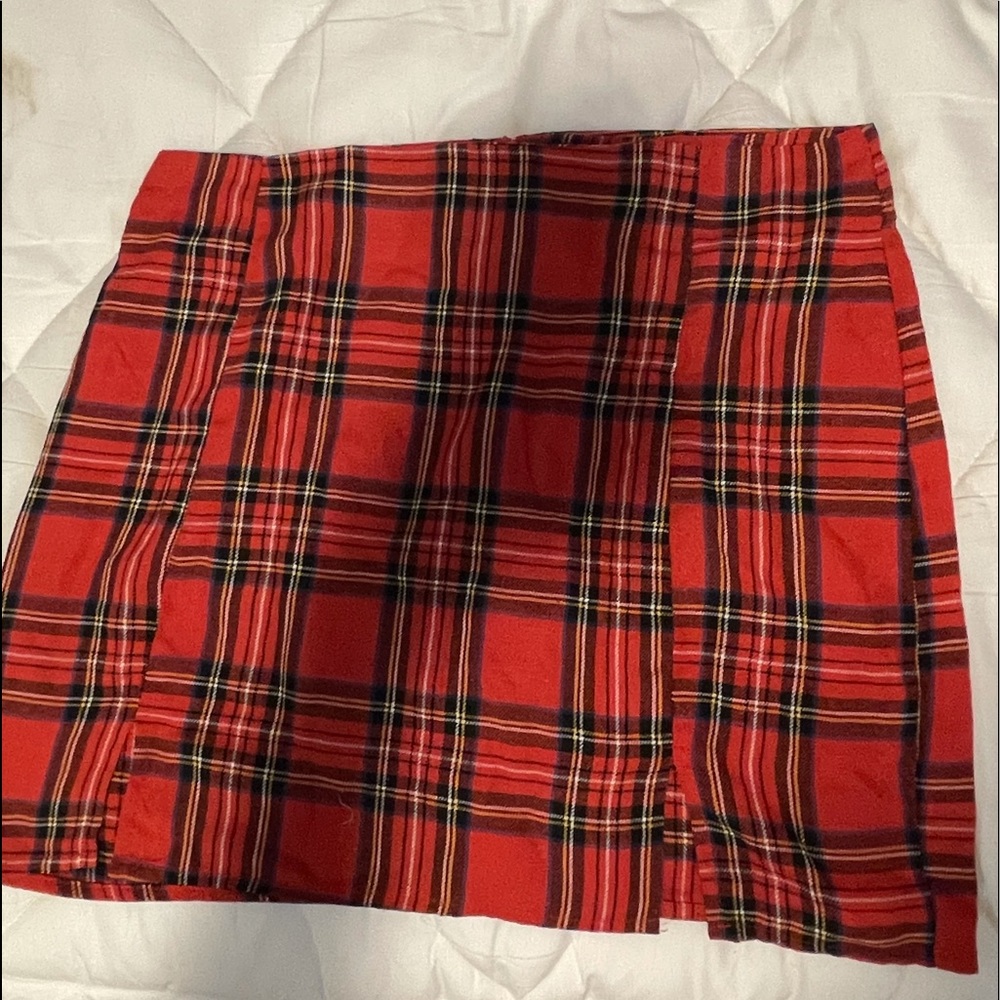 Plaid mini skirt with two splits